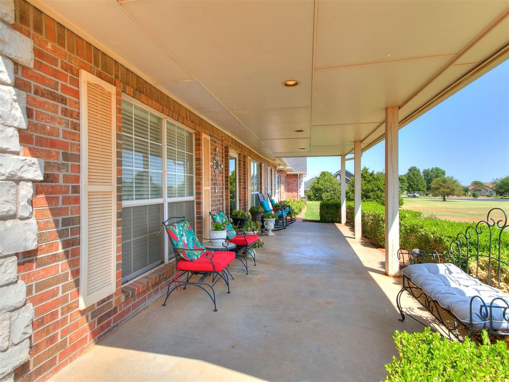 5401 Castle Ridge Drive Property Photo 7