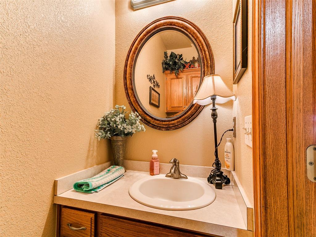 5401 Castle Ridge Drive Property Photo 33