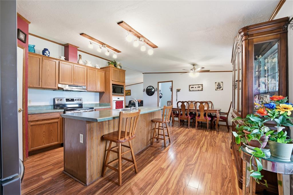 3780 E Seward Road Property Photo 14
