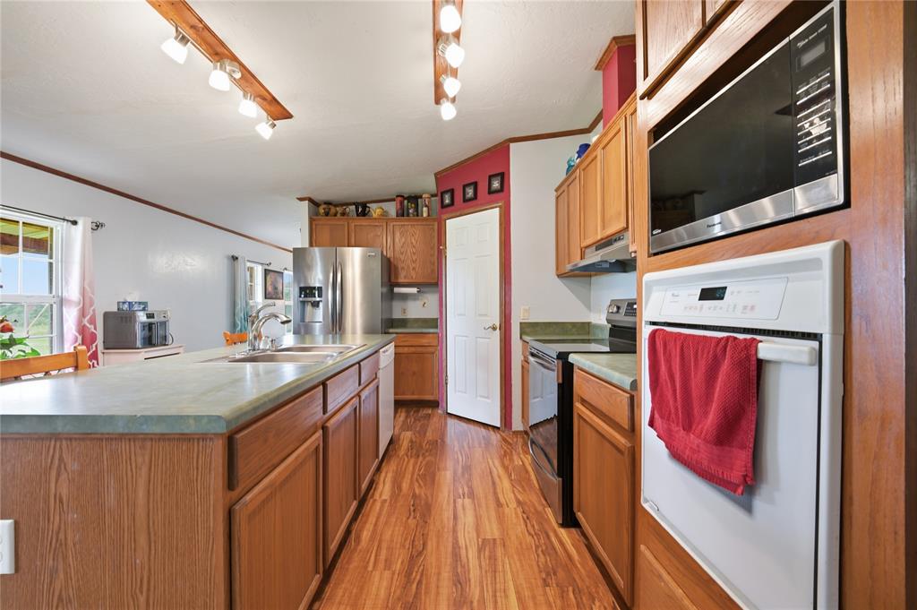 3780 E Seward Road Property Photo 15