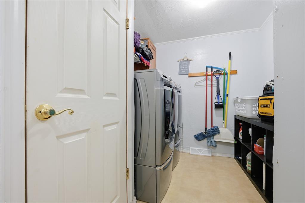 3780 E Seward Road Property Photo 24