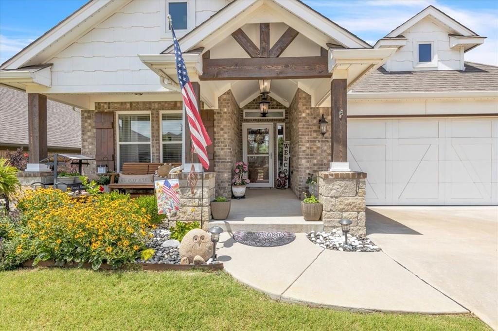 105 Carat Drive Property Photo 2