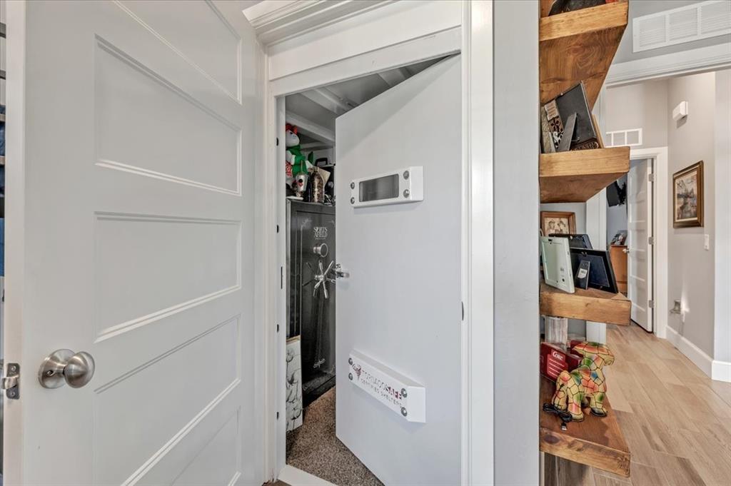 105 Carat Drive Property Photo 22
