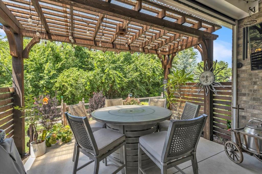 105 Carat Drive Property Photo 25