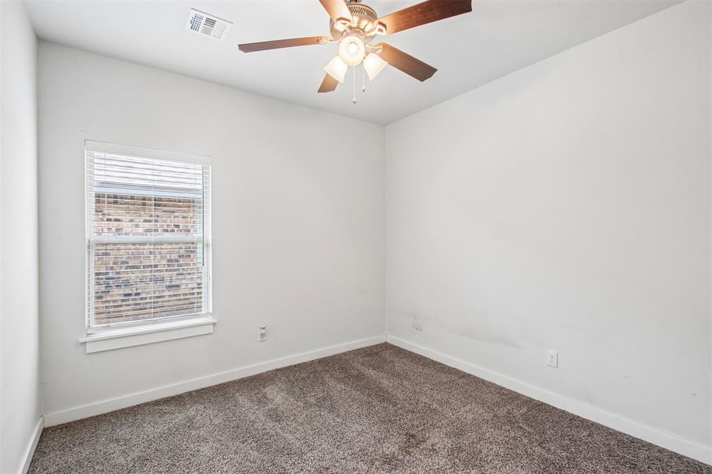 1302 Pebble Pond Drive Property Photo 15