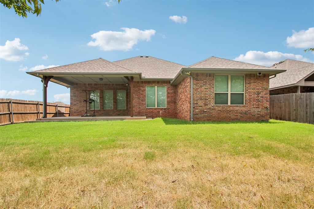 1302 Pebble Pond Drive Property Photo 27