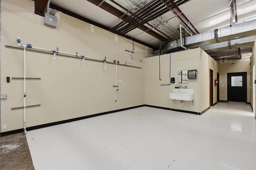 7820 Nw 39th Expressway Property Photo 19