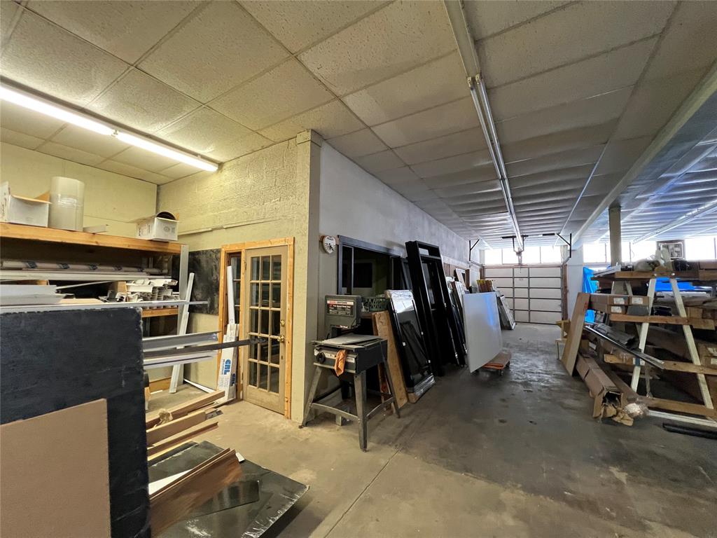 212 W Main Street Property Photo 32