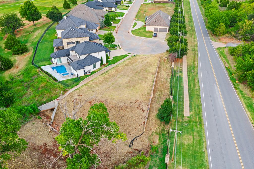 465 Saint Claire Drive Property Photo 11