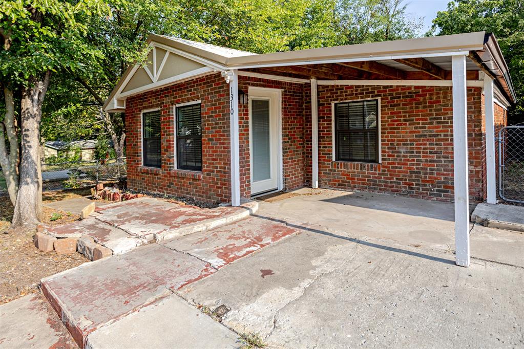 1310 E Parker Street Property Photo 3