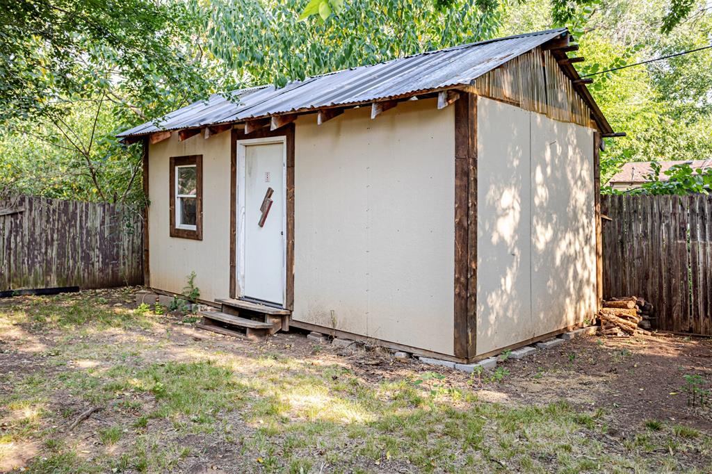 1310 E Parker Street Property Photo 36