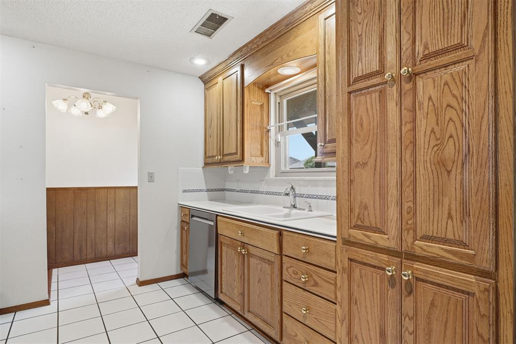 3300 N Park Lane Property Photo 11
