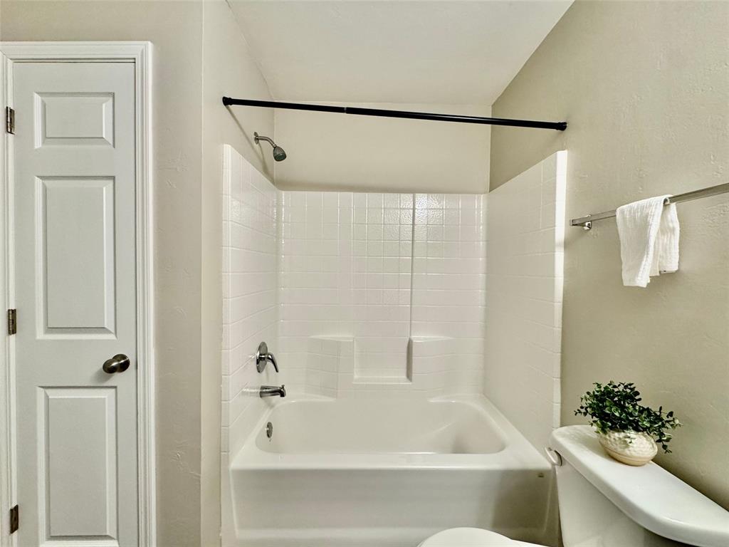 12113 Jude Way Property Photo 33