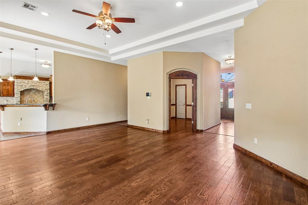 2150 Brook Drive Property Photo 7