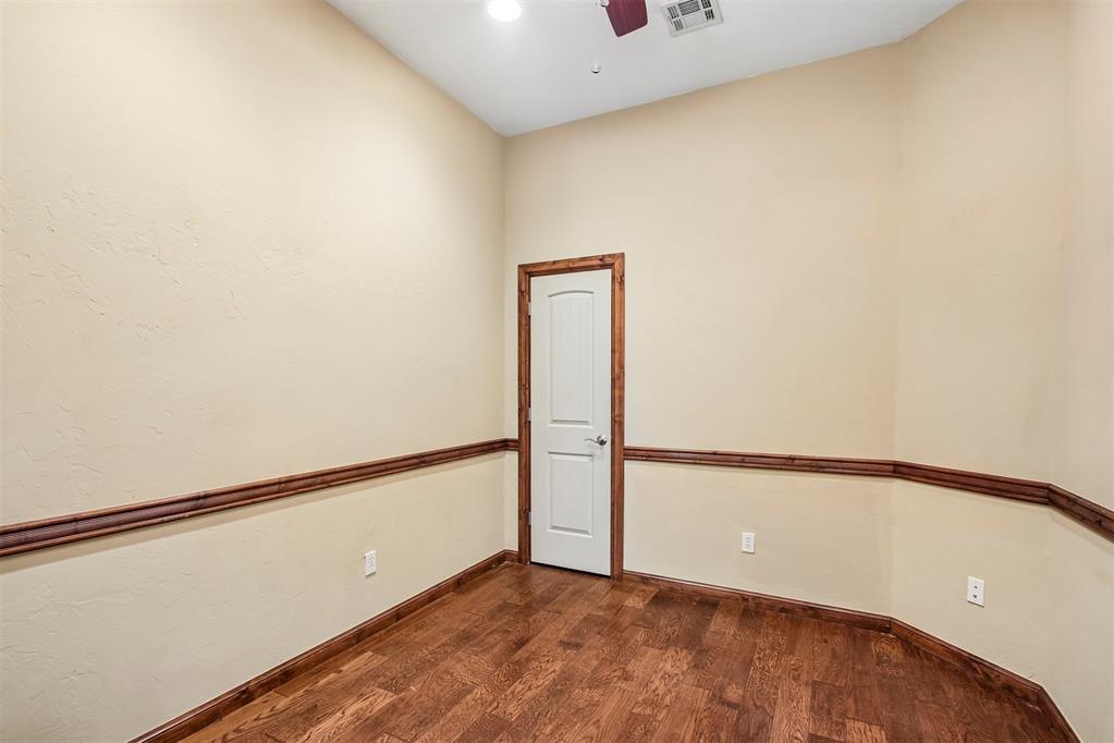 2150 Brook Drive Property Photo 16