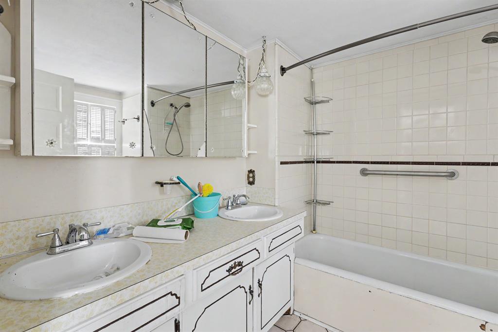 3103 W 116th Street Property Photo 13