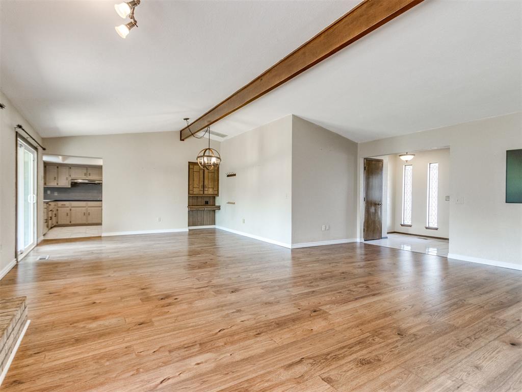 11805 Shroyer Drive Property Photo 5