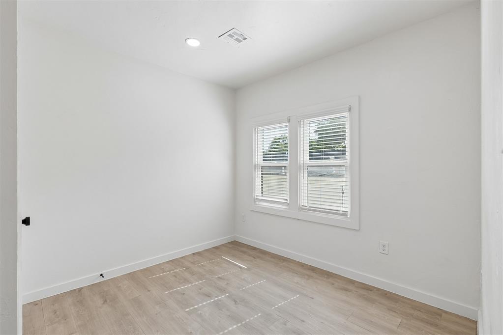 525 Nw 27th Street Property Photo 20