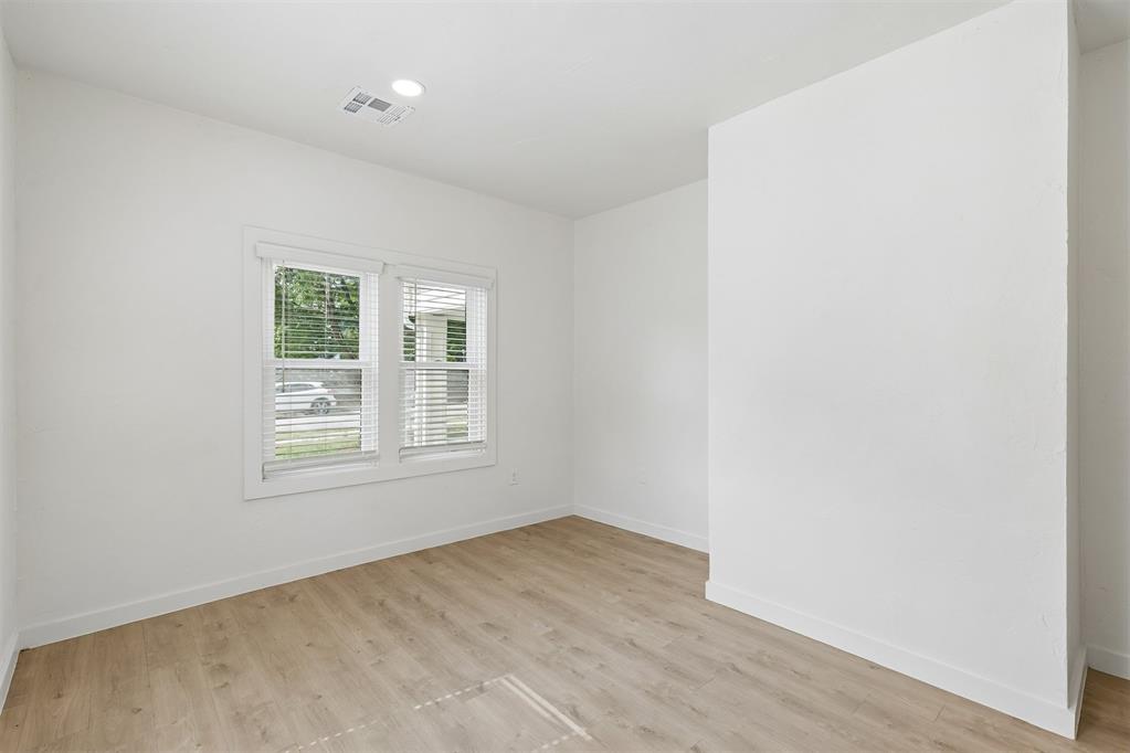 525 Nw 27th Street Property Photo 24