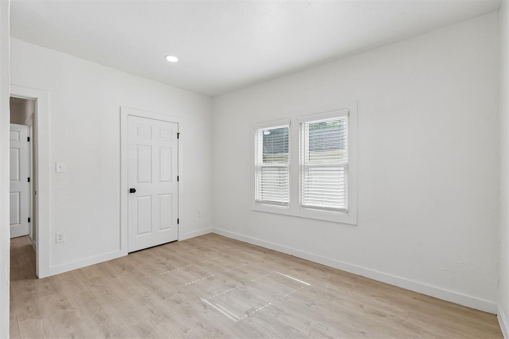 525 Nw 27th Street Property Photo 25