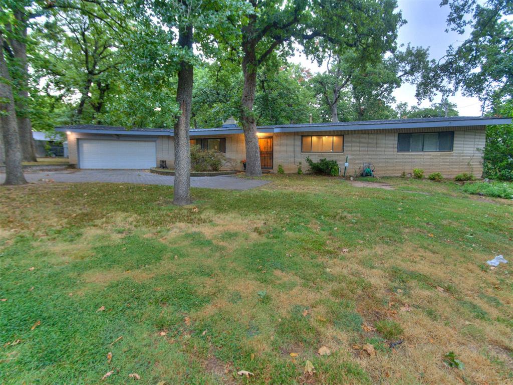 7509 W Fordson Drive Property Photo 3