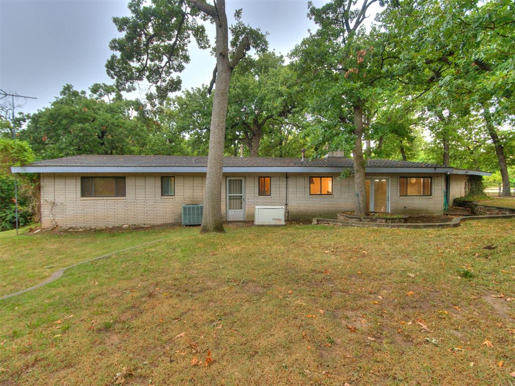 7509 W Fordson Drive Property Photo 5