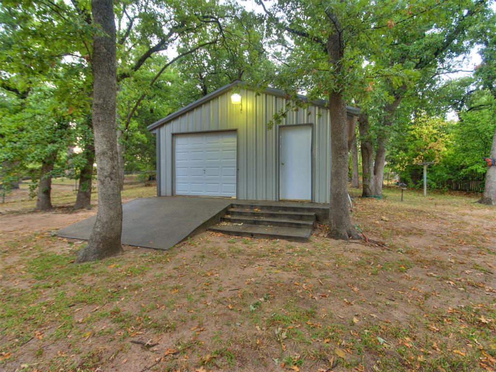 7509 W Fordson Drive Property Photo 9