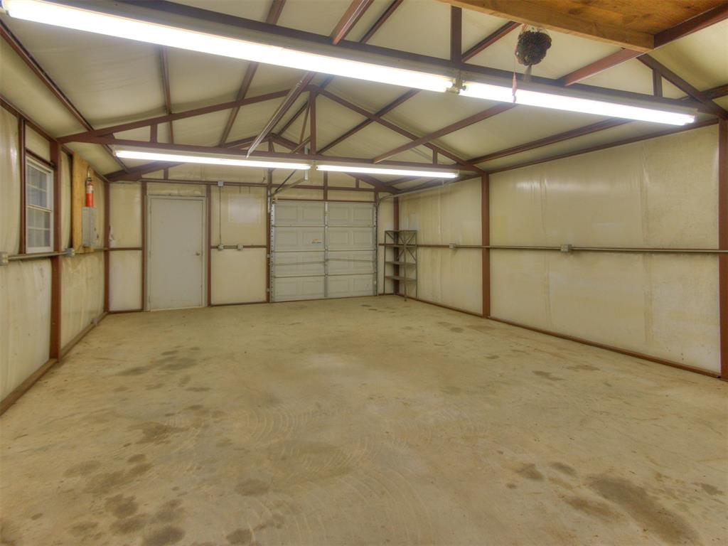 7509 W Fordson Drive Property Photo 11