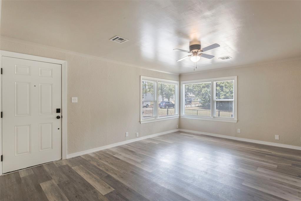 402 S Harrison Avenue Property Photo 2