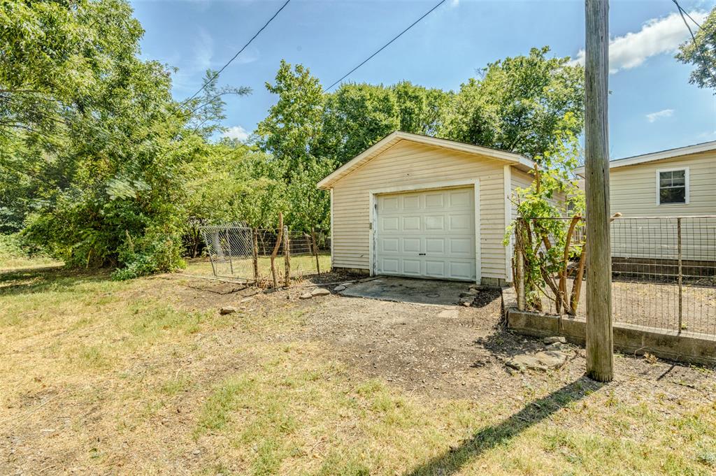 402 S Harrison Avenue Property Photo 20