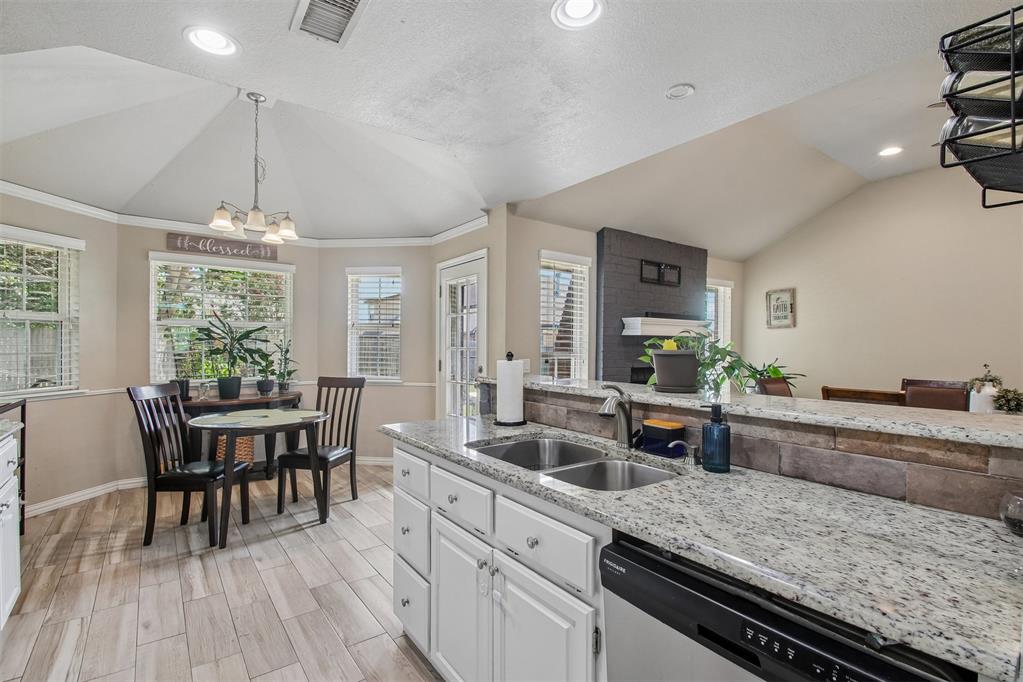 716 Sw 149th Place Property Photo 8