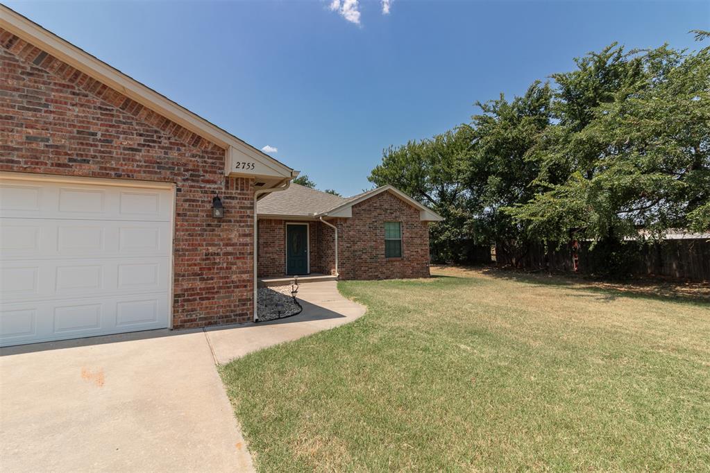 2755 S County Line Avenue Property Photo 3