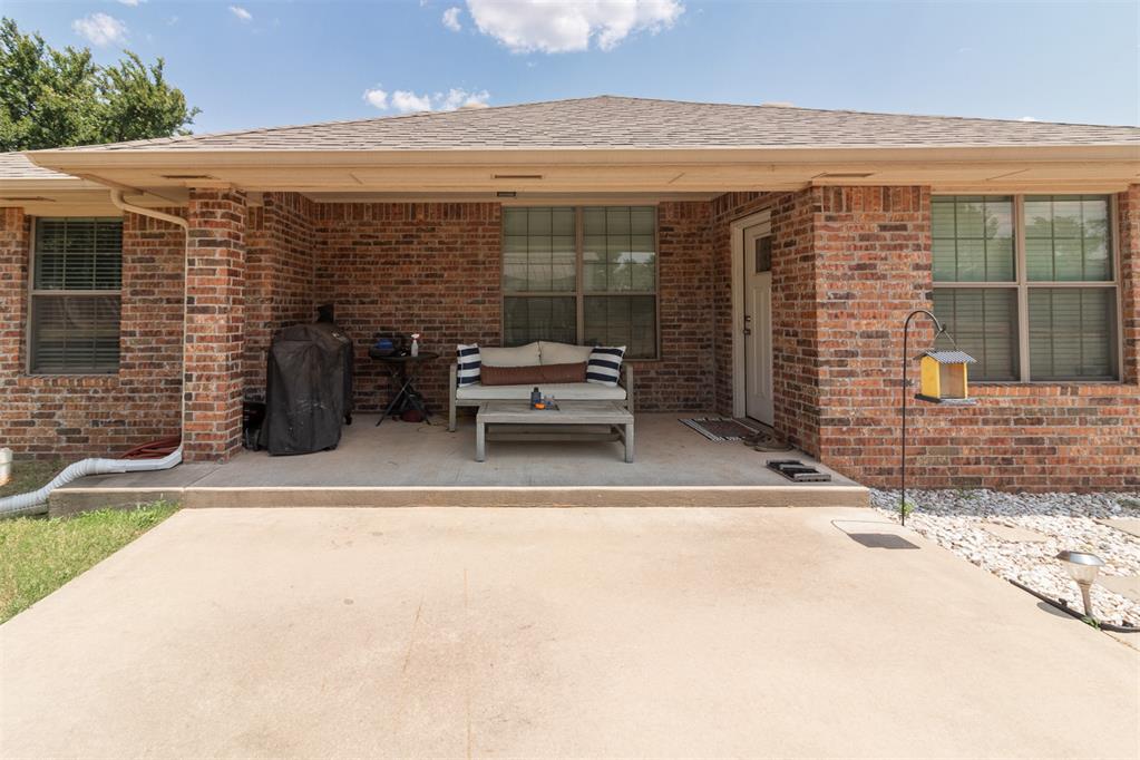 2755 S County Line Avenue Property Photo 26