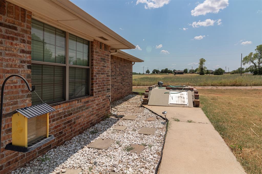 2755 S County Line Avenue Property Photo 27