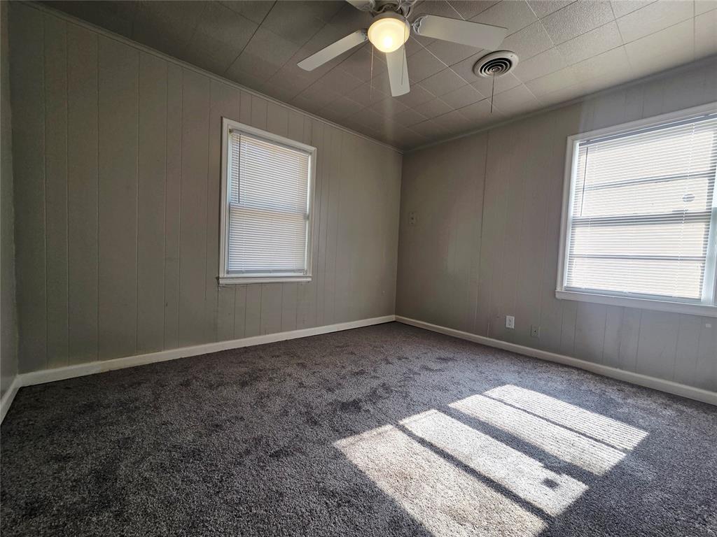 307 E Kittyhawk Drive Property Photo 13