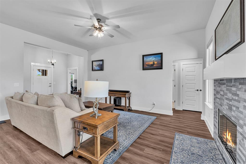 918 Red Rock Road Property Photo 6