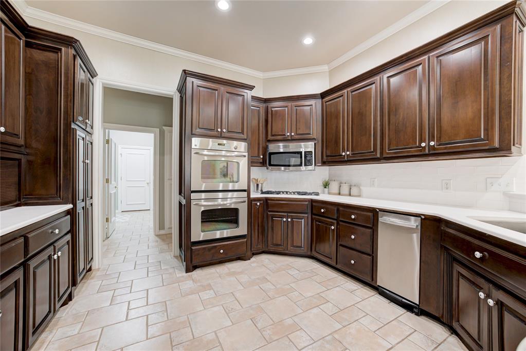 12108 Maple Ridge Road Property Photo 11
