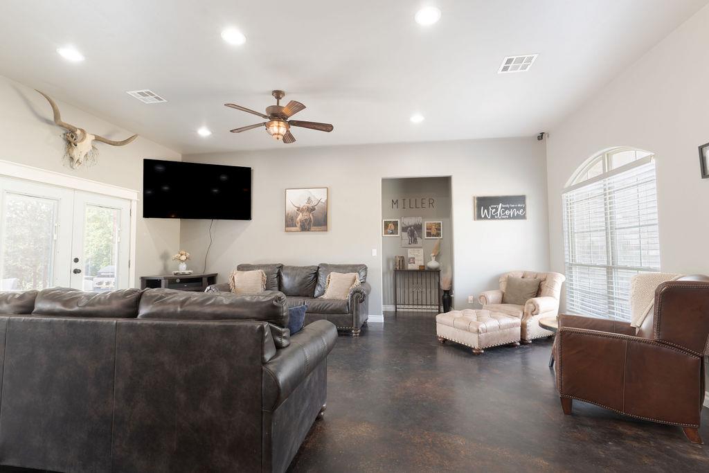 16703 Acorn Lane Property Photo 3