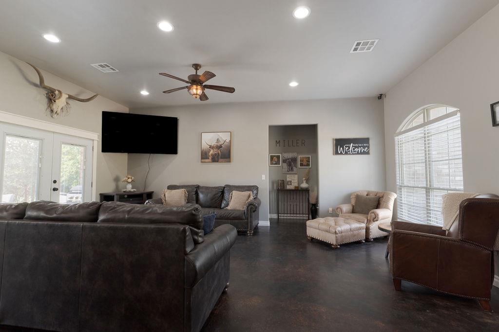 16703 Acorn Lane Property Photo 4