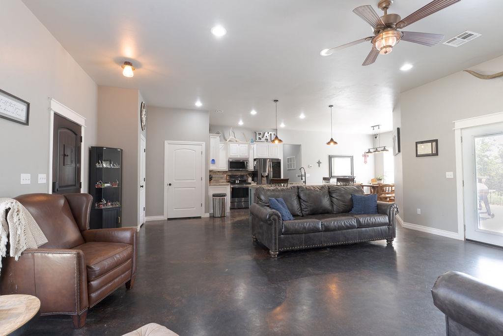 16703 Acorn Lane Property Photo 7