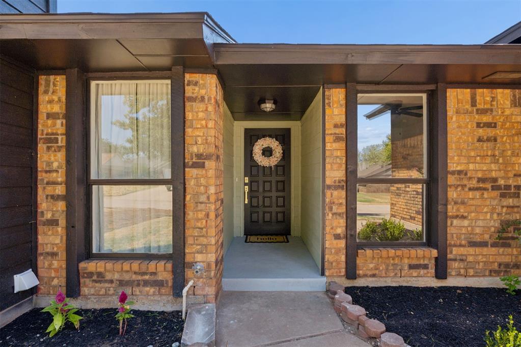 1013 N Crystal Way Property Photo 1