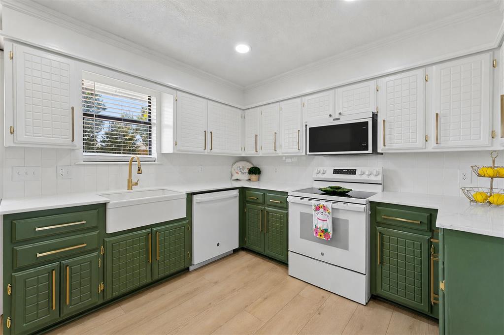 1013 N Crystal Way Property Photo 10