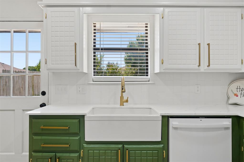 1013 N Crystal Way Property Photo 29