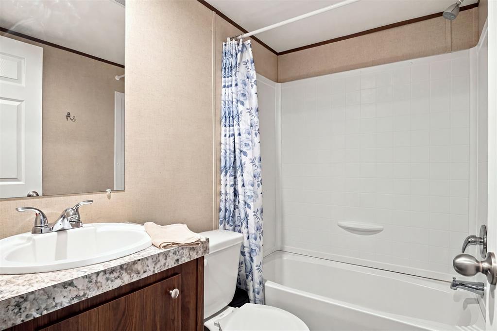 102150 N 3610 Property Photo 9