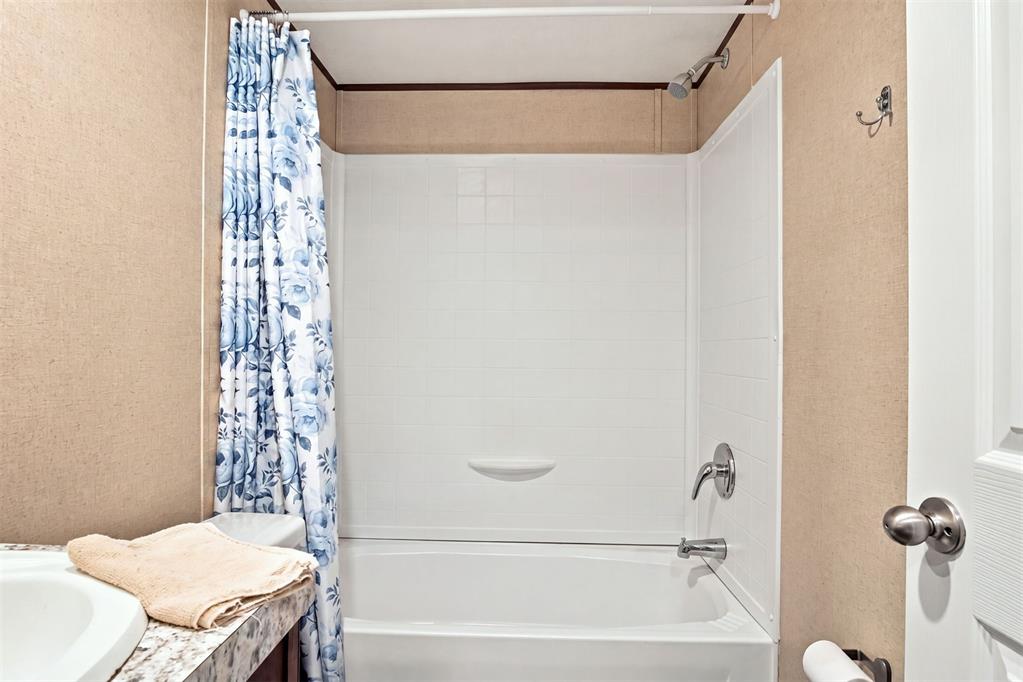 102150 N 3610 Property Photo 10
