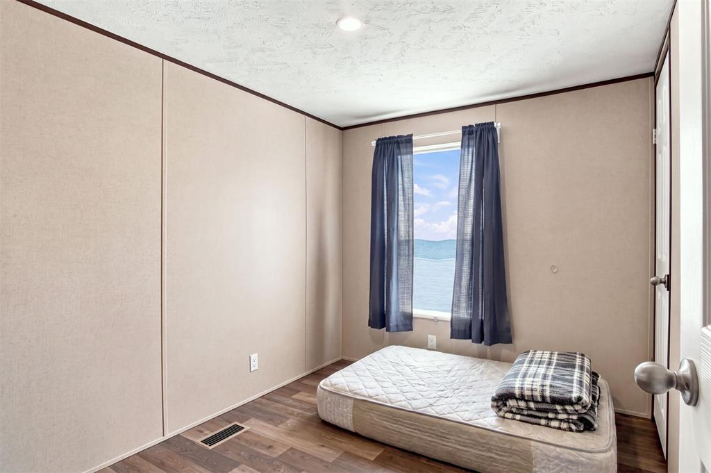 102150 N 3610 Property Photo 11