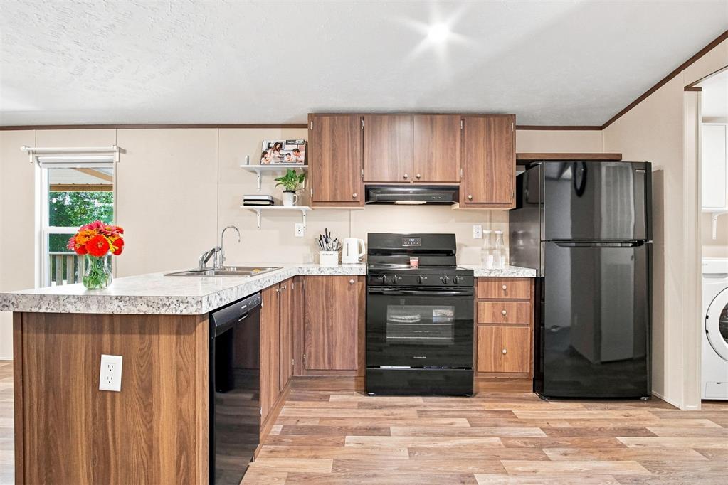 102150 N 3610 Property Photo 12