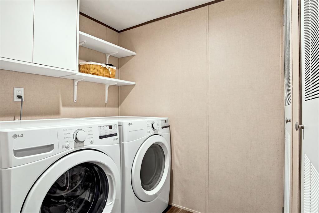 102150 N 3610 Property Photo 13