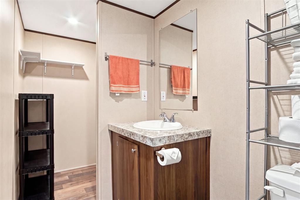 102150 N 3610 Property Photo 17