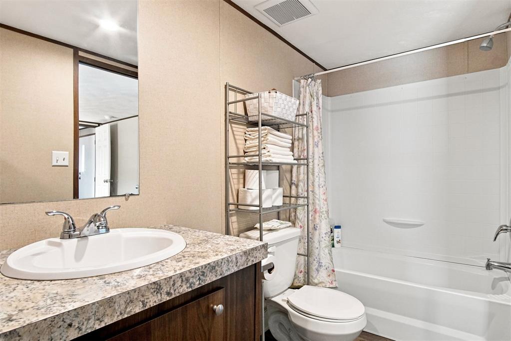 102150 N 3610 Property Photo 18